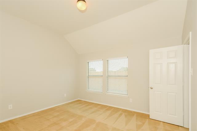 Building Photo - 1709 Lake Wood Trl