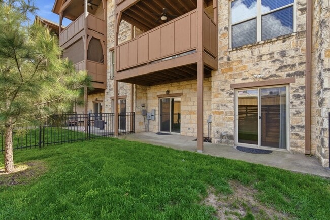 Building Photo - 1333 E 41st Pl