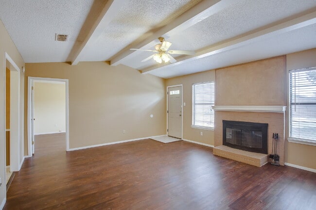 Building Photo - Updated 3/2/2 in Frenship!