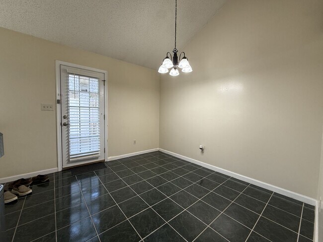 Building Photo - 2270 Kings Creek Ln