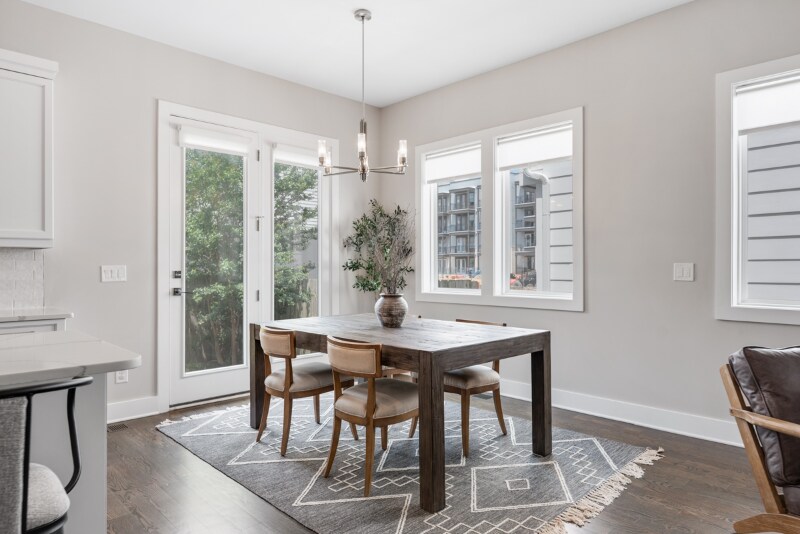 Building Photo - 1002A Southside Ave