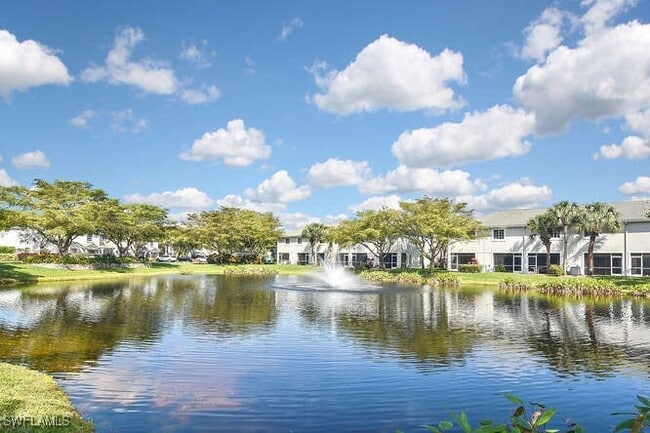 Building Photo - 10100 Poppy Hill Dr