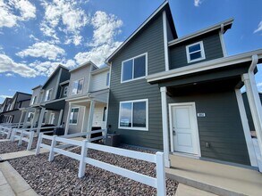 Building Photo - 3852 Pinnacles Ct