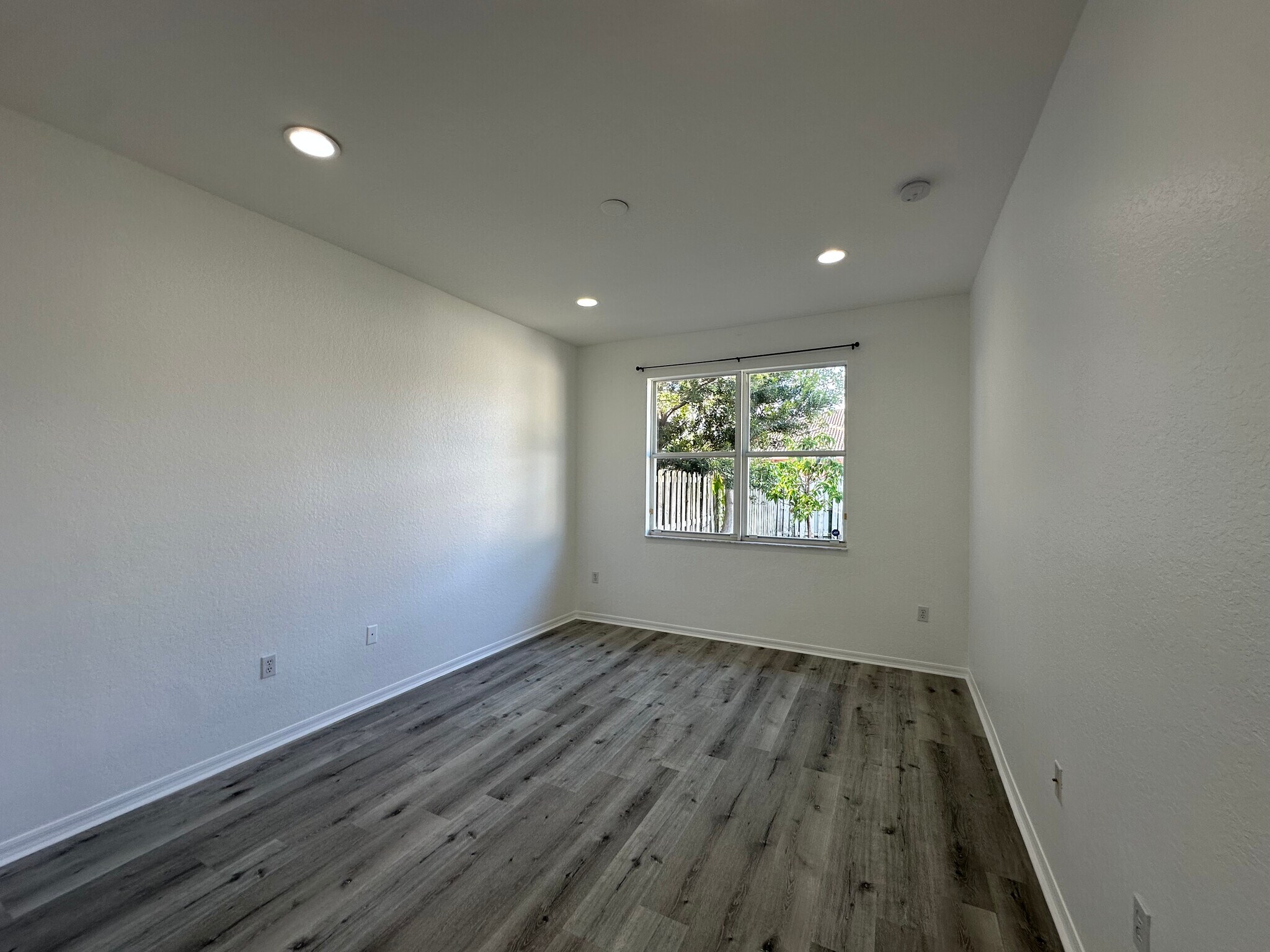 Building Photo - 10985 SW 239th Ter