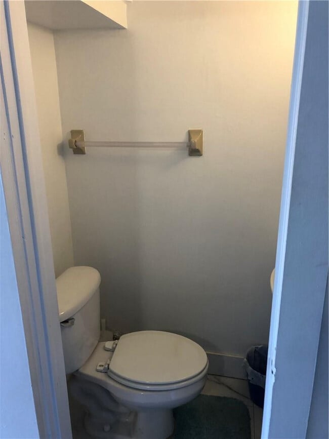 Building Photo - 21 SW 109th Ave