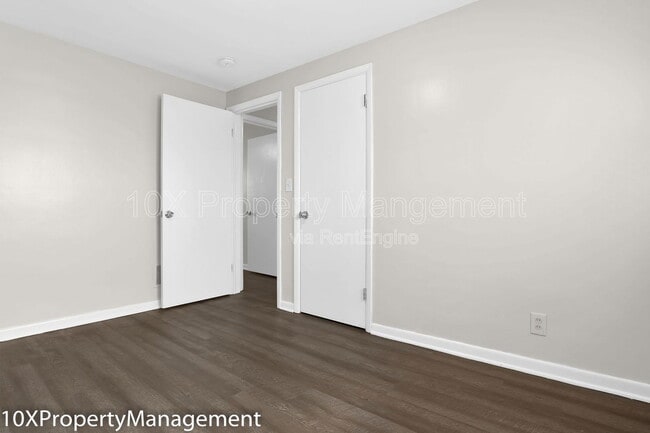 Building Photo - 3257 Cleveland Ave