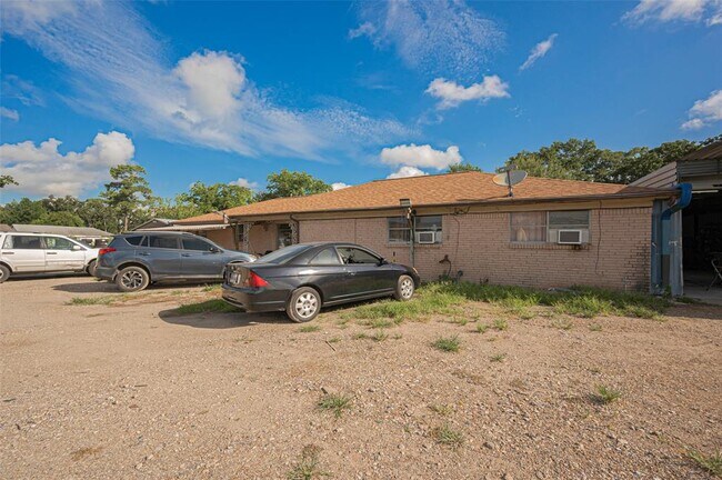 Building Photo - 13010 Cypress North Houston Rd