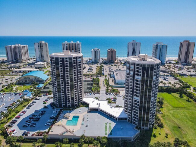 Building Photo - Stunning Penthouse Rental with Intracoasta...