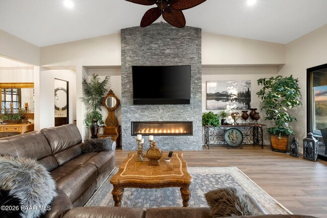 Building Photo - 5885 West St