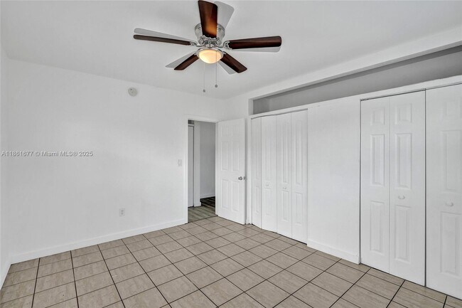 Building Photo - 7520 NE Miami Ct