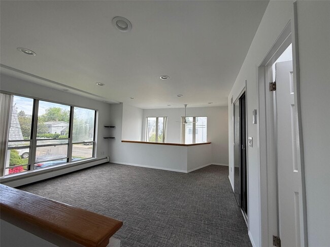 Building Photo - 39 Linwood Rd S