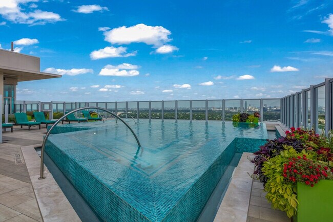 Building Photo - 1811 Southgate Blvd