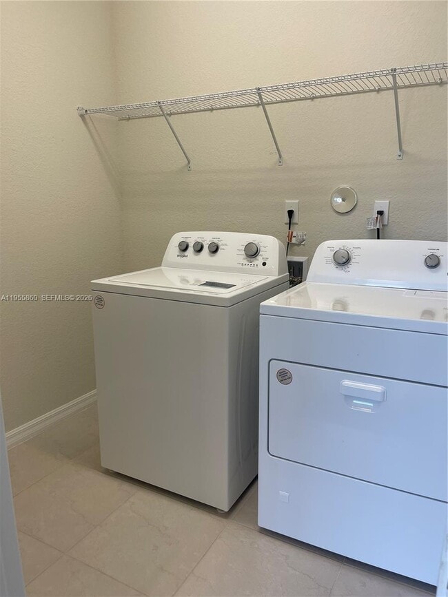 Building Photo - 4490 Gramercy Dr