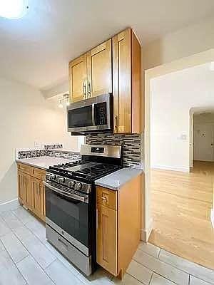 Building Photo - 3 bedroom in Bronx NY 10463