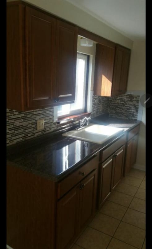 Building Photo - 206 Mead St