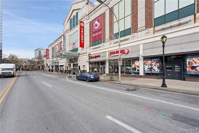 Building Photo - 300 Mamaroneck Ave