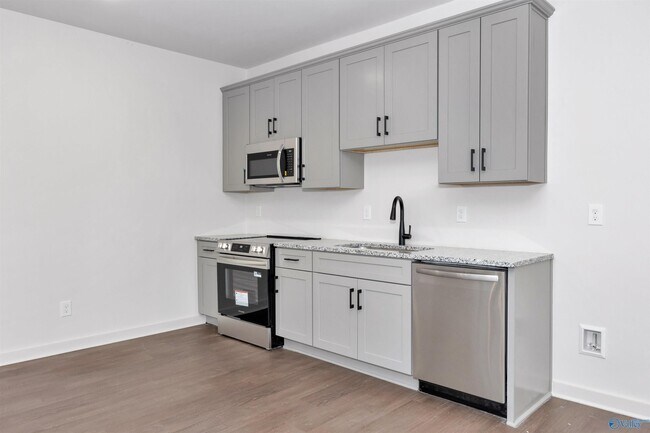 Building Photo - 2506 Freeman Rd SW