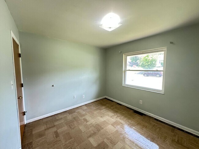 Building Photo - 2723 McCall St