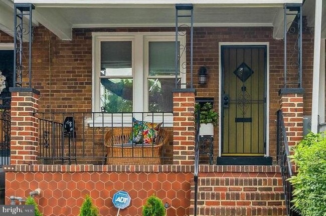 Building Photo - 337 Kentucky Ave SE