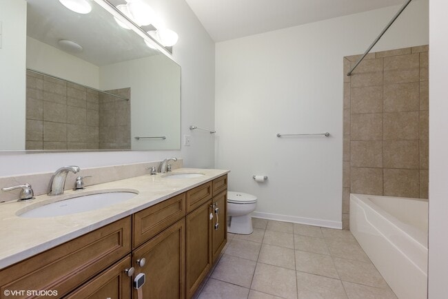 Building Photo - 757 N Orleans St