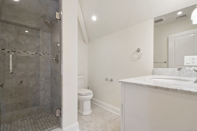 Building Photo - 57 Overbrook Dr