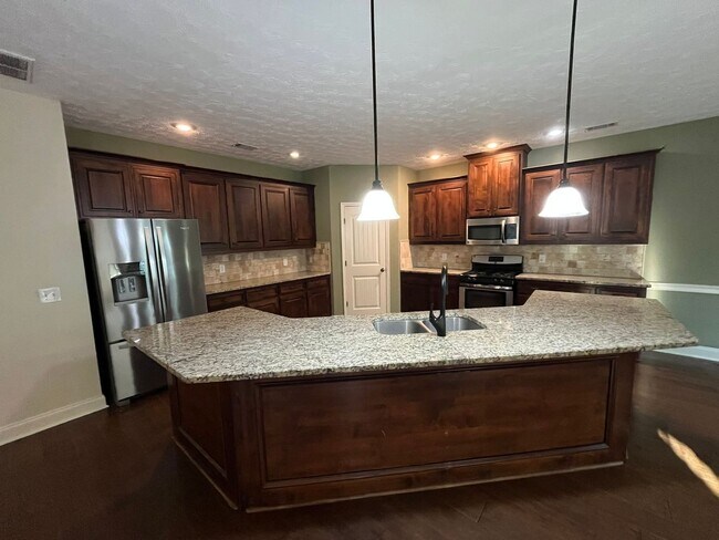 Building Photo - 1247 Cottage Pointe Ct