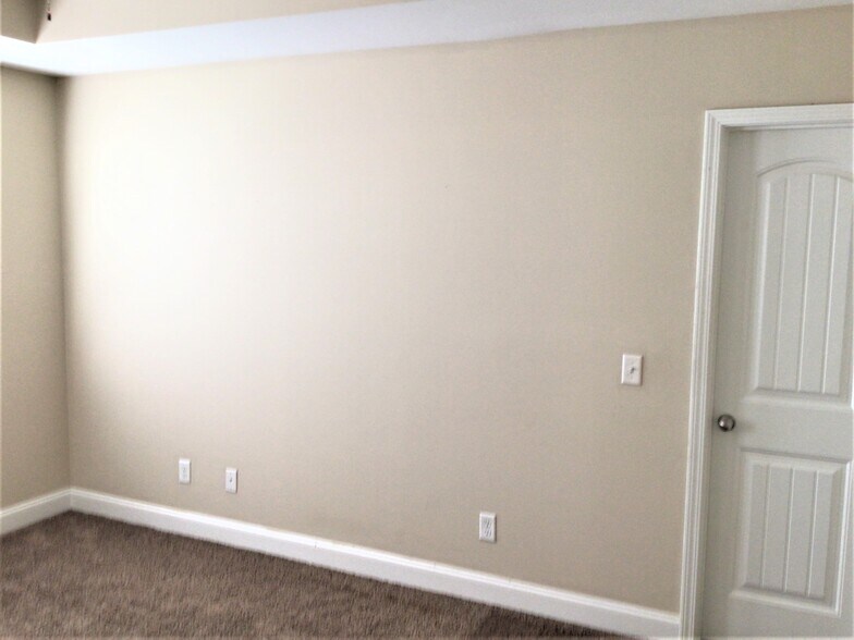 Building Photo - 133 Ohara Dr