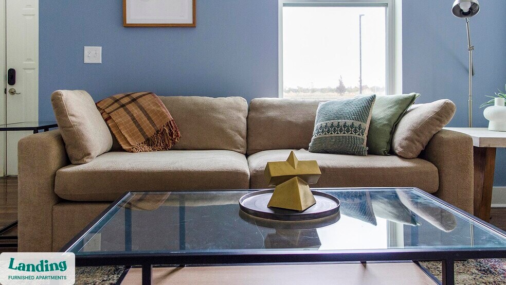 Building Photo - 901 Kelly Green Ln