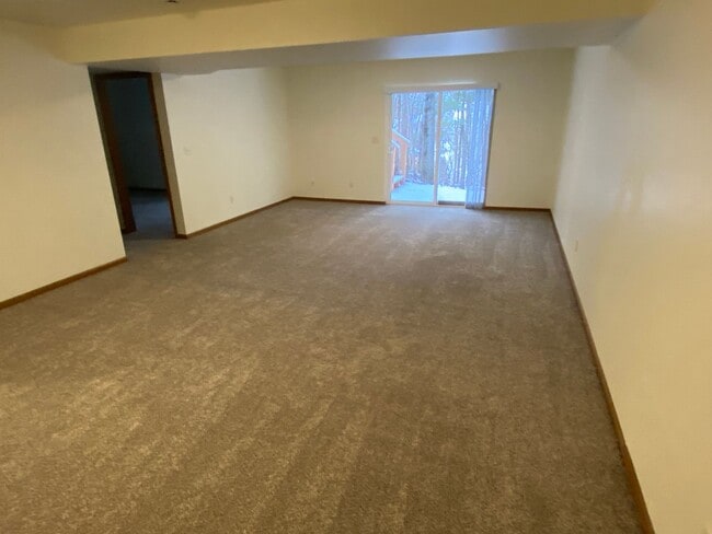 Building Photo - Updated 4-Bedroom, 3-Bath Home with Walk-Out Basement