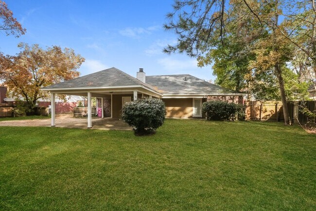 Building Photo - 506 Huntington Dr