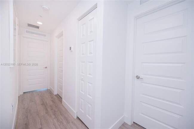 Building Photo - 4640 NW 84th Ave