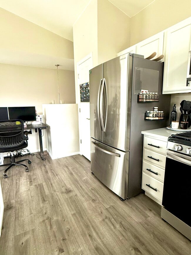 Building Photo - 7700 W Grant Ranch Blvd