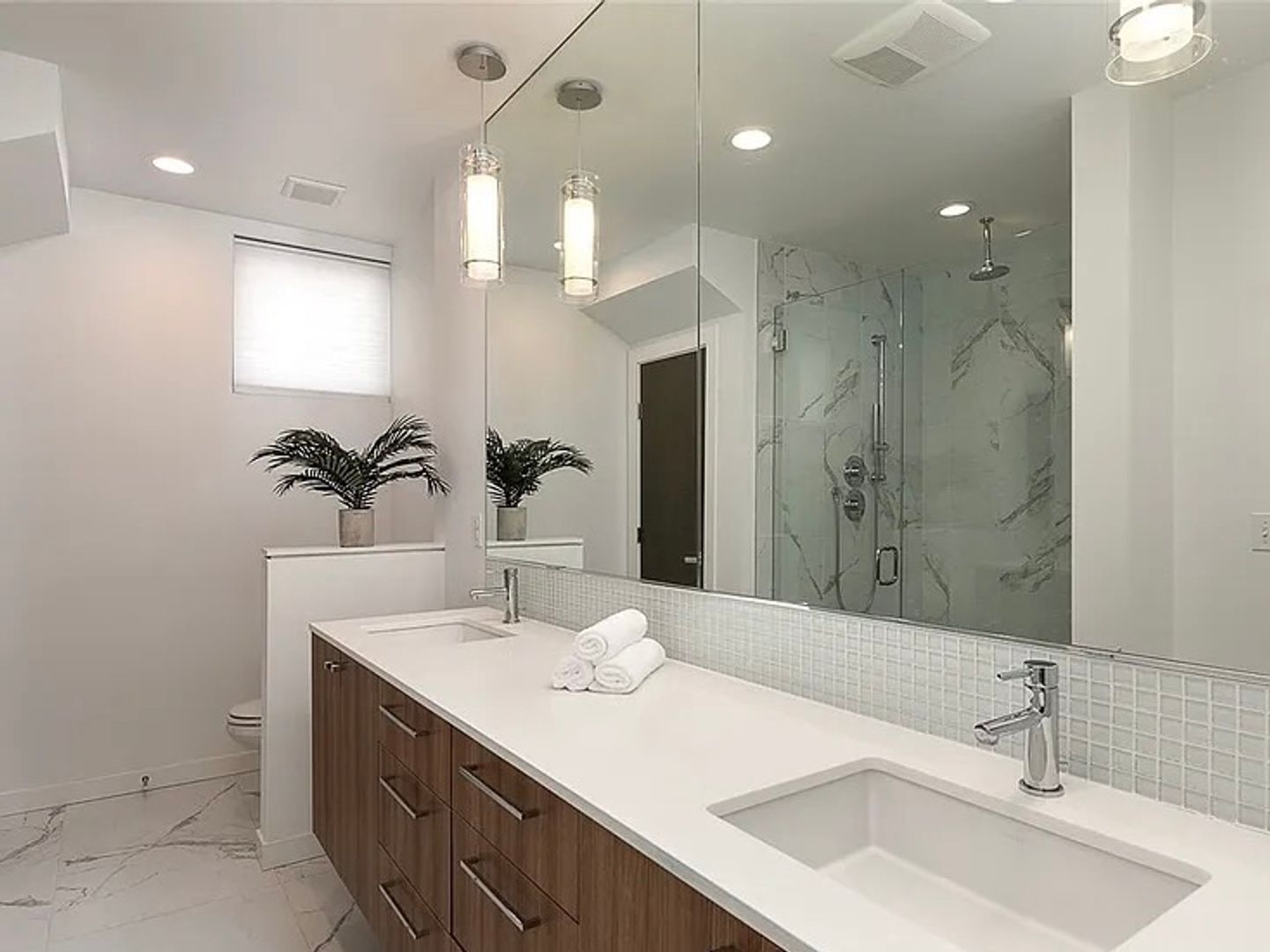 Building Photo - North Beacon Hill Townhouse