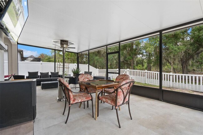 Building Photo - Beautiful 4bd 2ba Home plus a 3 Car Garage