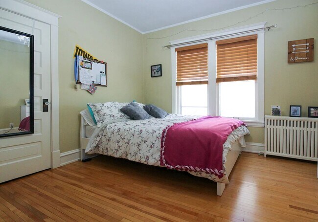 Building Photo - 2509 Girard Ave S