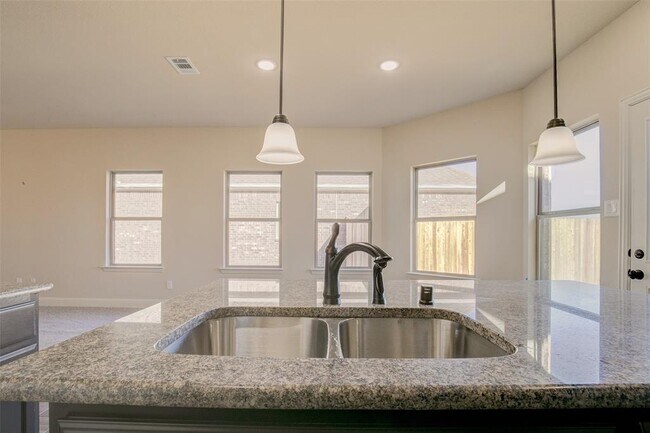 Building Photo - 7819 Cypress Dr