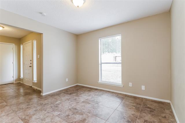 Building Photo - 708 Highland Park Dr