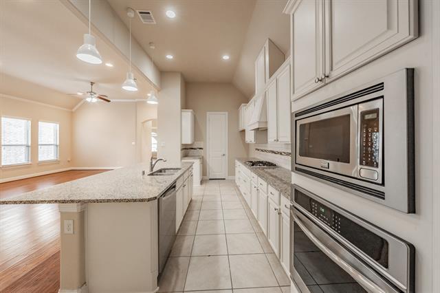 Building Photo - 568 Enfield Dr