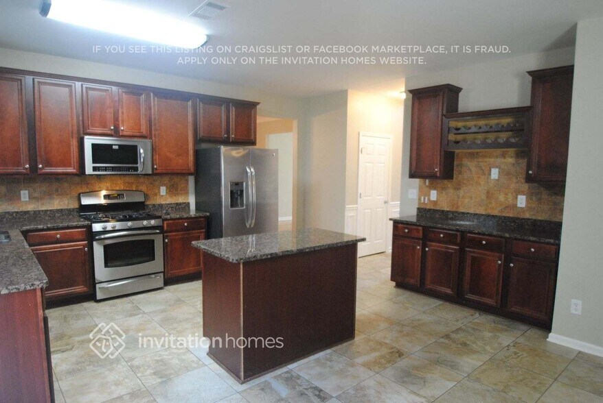 Building Photo - 434 Farmwood Way