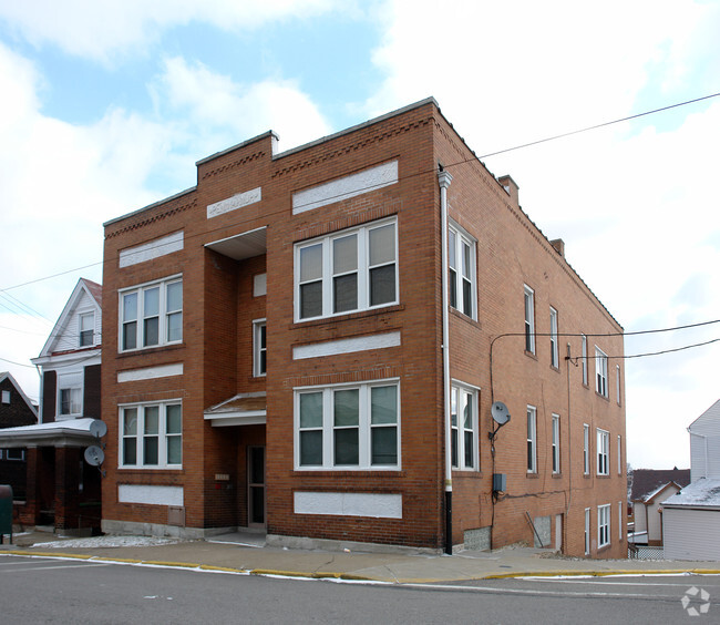 Building Photo - 466 Hays Ave