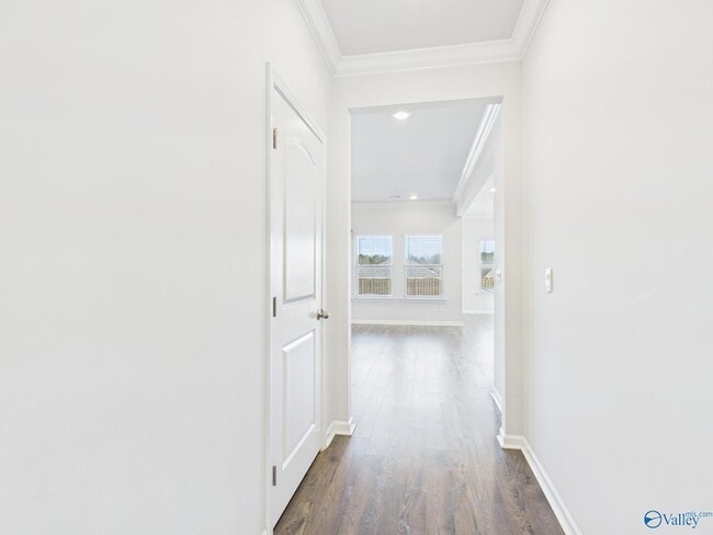 Building Photo - 506 E River Landing Blvd