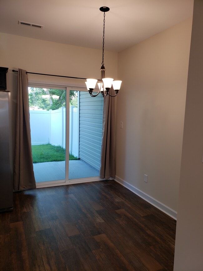 Building Photo - 409 Justice Farm Dr