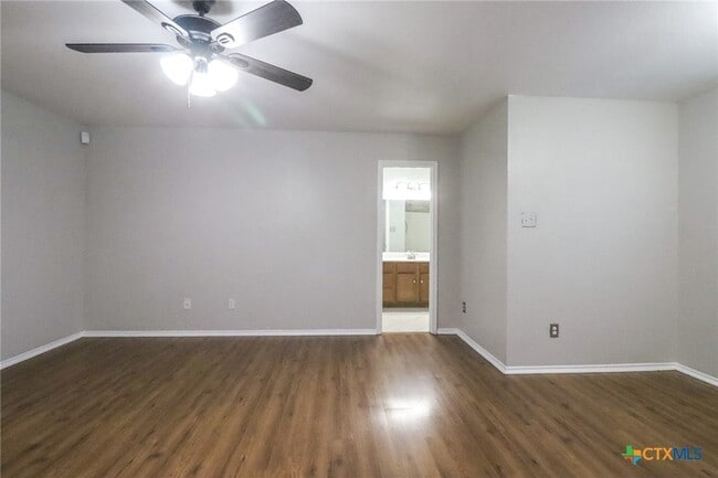 Building Photo - 1705 Liberty Hill Dr