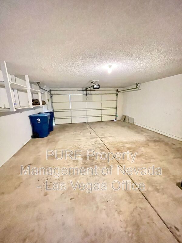 Building Photo - 2650 Sumac Ln