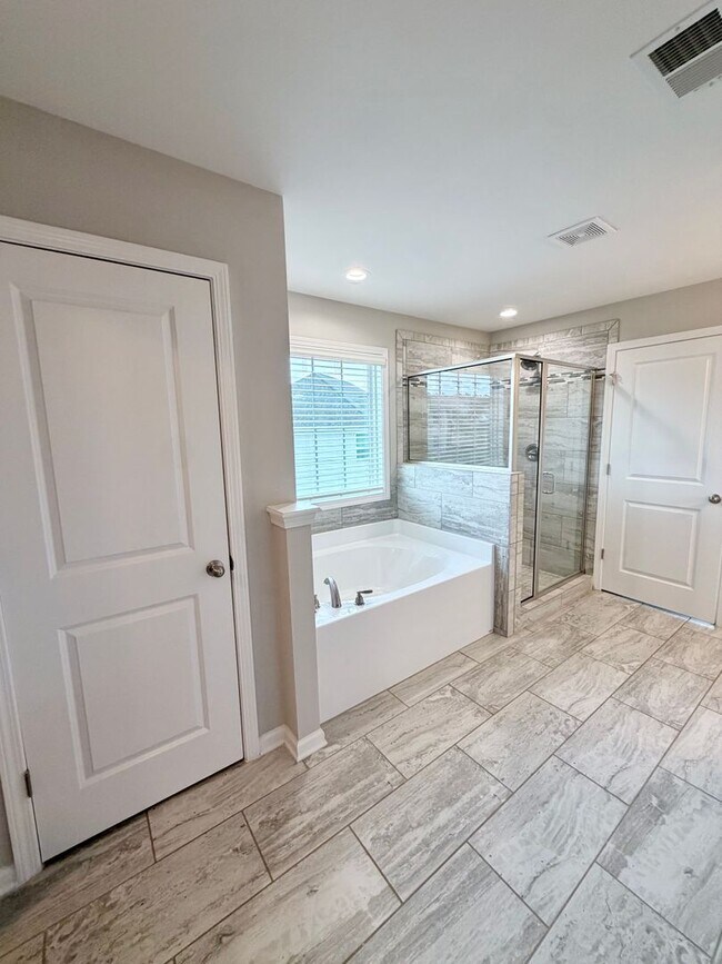 Building Photo - 109 Taylor Leigh Ct
