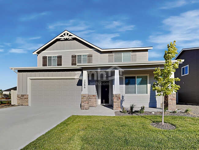 Building Photo - 1366 N Barkvine Ave