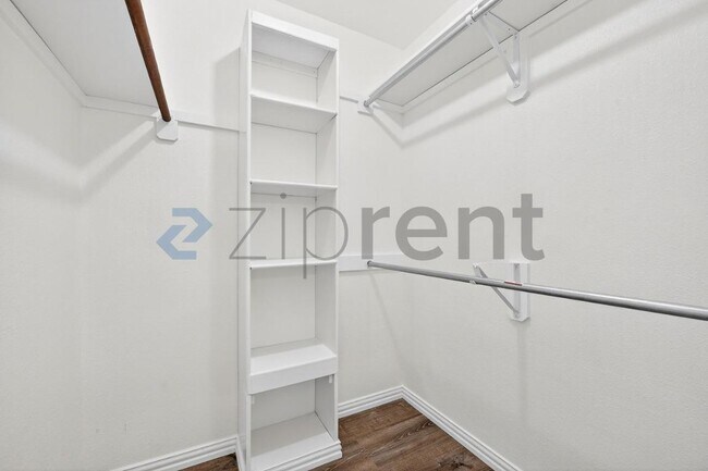 Building Photo - 1006 Tulane Dr