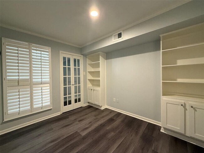 Building Photo - 777 Bering Dr
