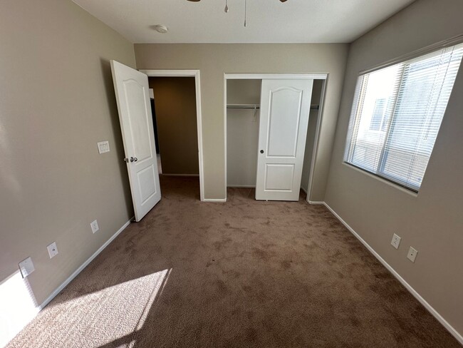 Building Photo - 10573 Danielson Ave