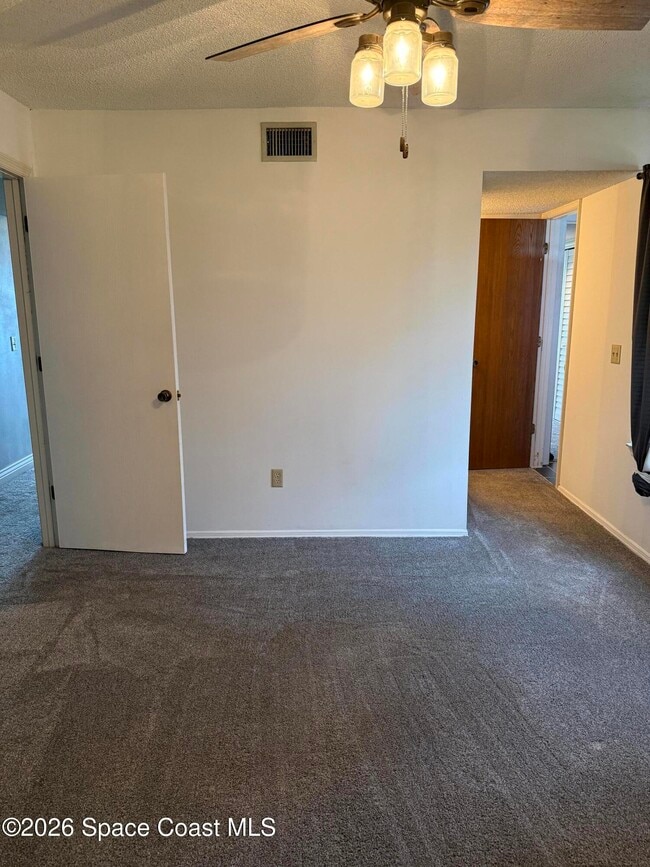 Building Photo - 7170 US-1